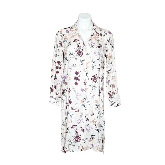 Chelsea and Theodore Light Pink Floral Button Down Tunic Dress With Slits - Picture 1 of 7